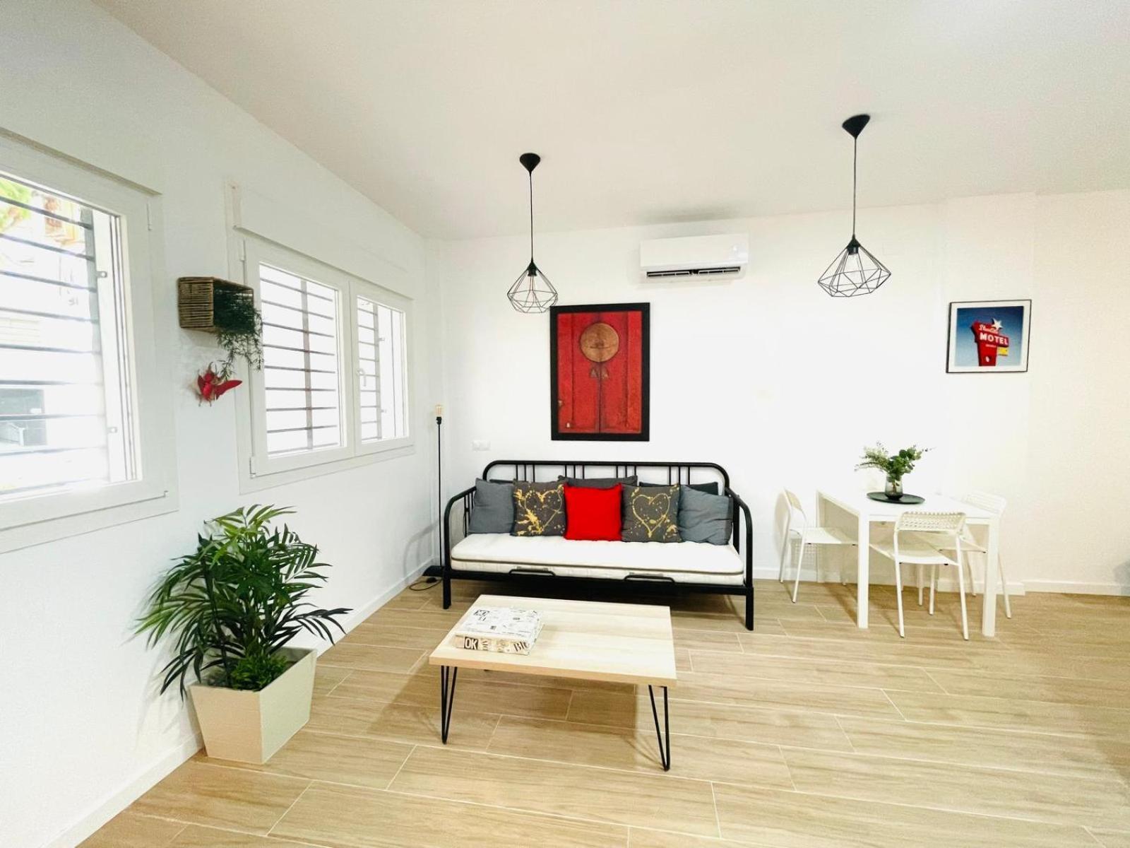 Completo Y Bello Apartamento En Málaga Exterior foto